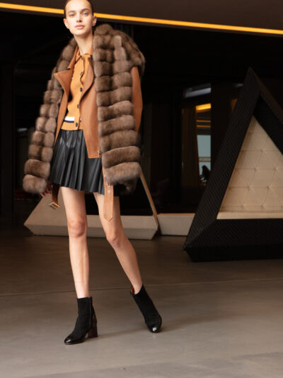 Меховой жилет из соболя