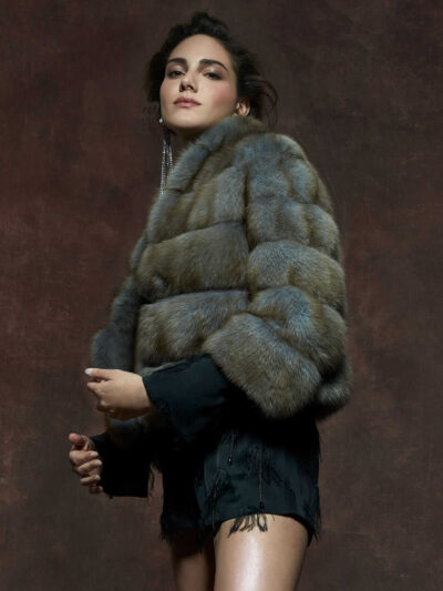 Соболиная шуба короткая